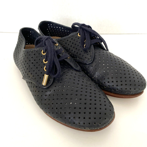 Tory Burch Black Perforated Leather Lace Up Oxford Flat Round Toe Size 5… - Picture 2 of 6